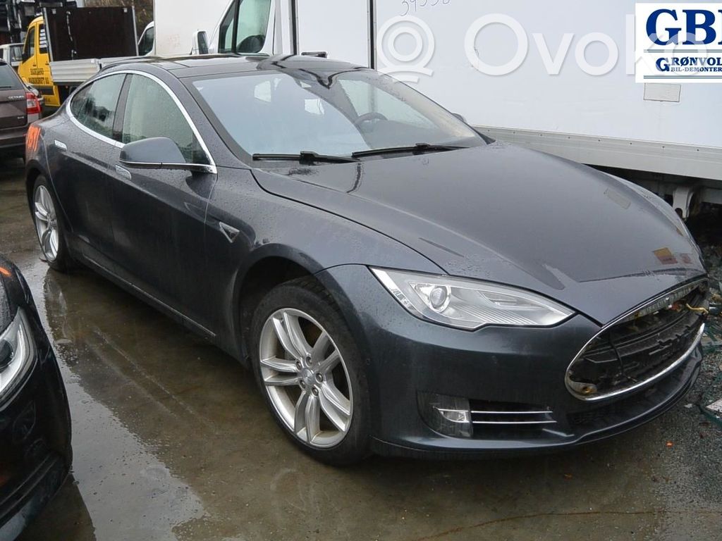 Model S Tesla Model S  102201400C