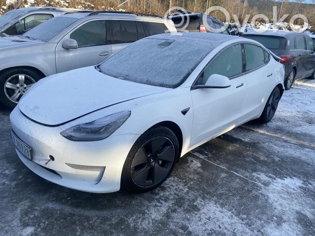 Model 3 Tesla Model 3  109594900E
