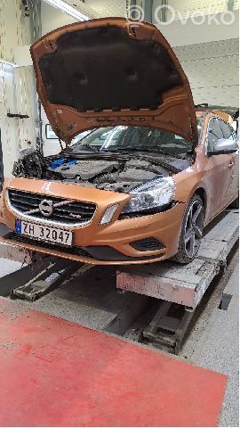 V60 V60, V60 Cross Country  36001832