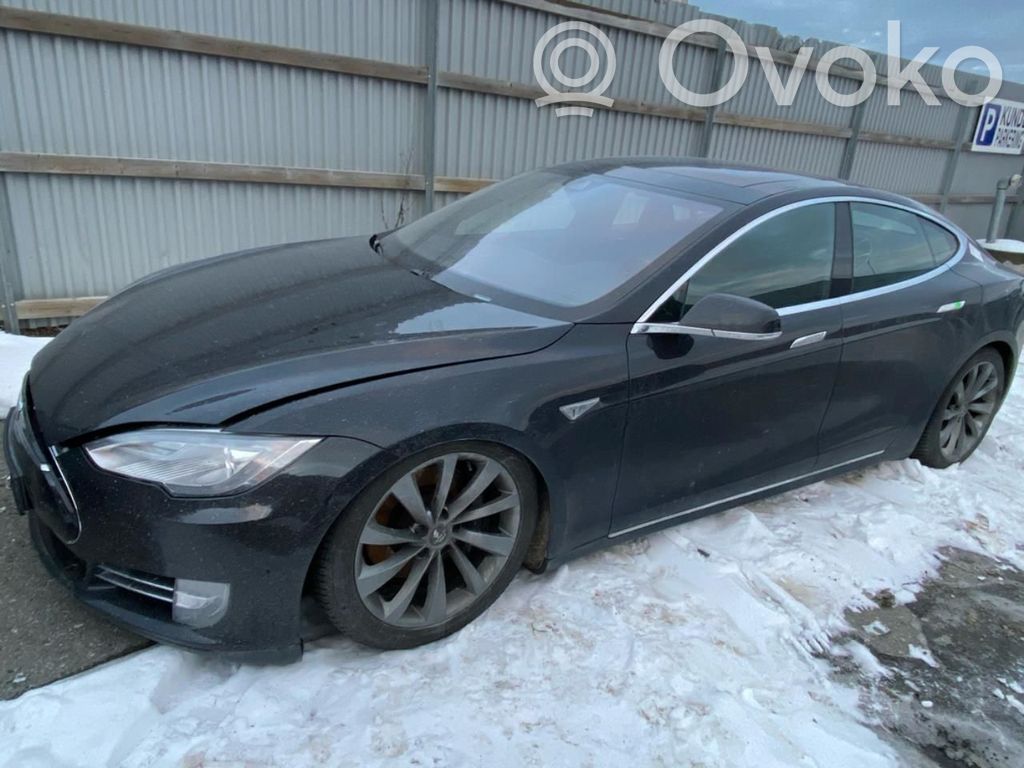 Model S Tesla Model S  106965100D