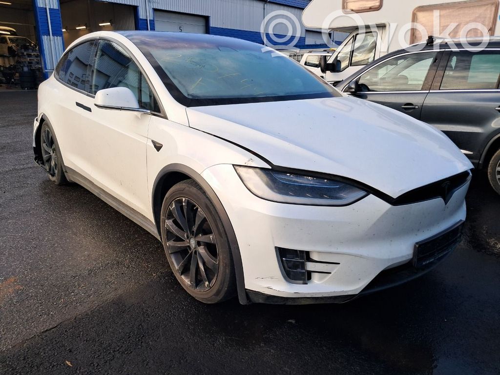 Model X Tesla Model X  104850000F