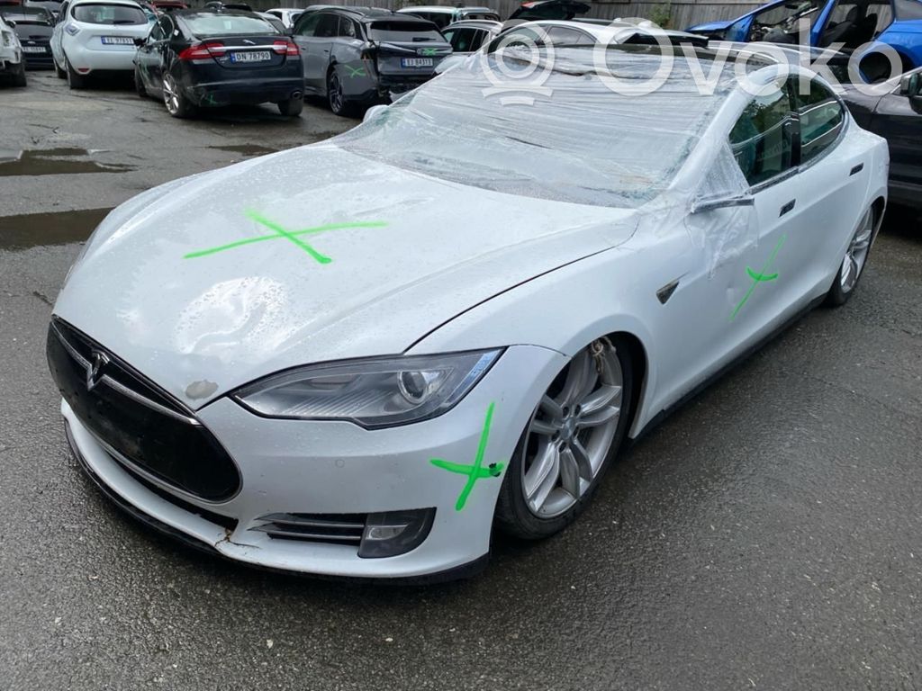 Model S Tesla Model S  103822400B