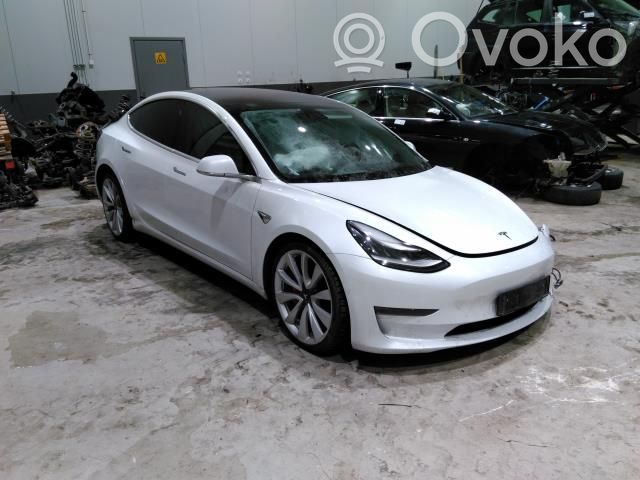 Model 3 Tesla Model 3  104474500B