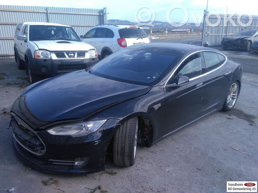 Model S Tesla Model S  103779700A