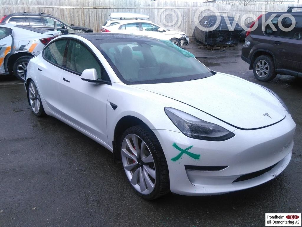 Model 3 Tesla Model 3  110354700A