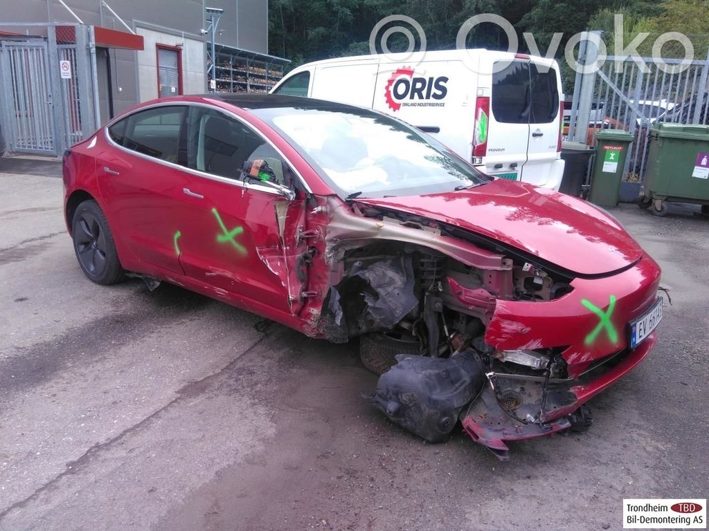 Model 3 Tesla Model 3  108954300E