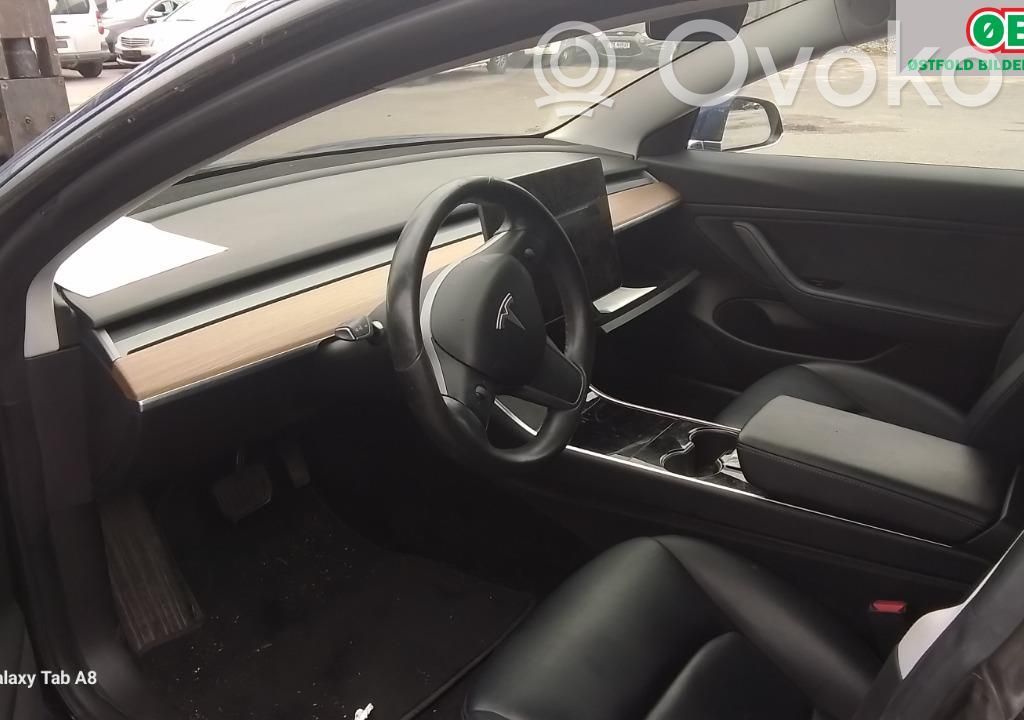 Model 3 Tesla Model 3  108340105I