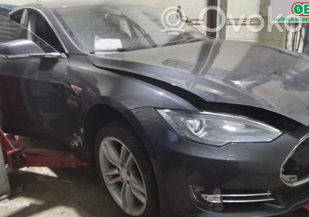 Model S Tesla Model S  6006394E0F