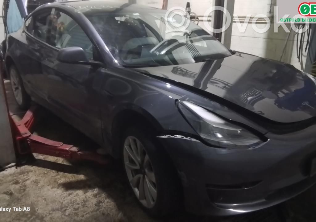 Model 3 Tesla Model 3  152811410D