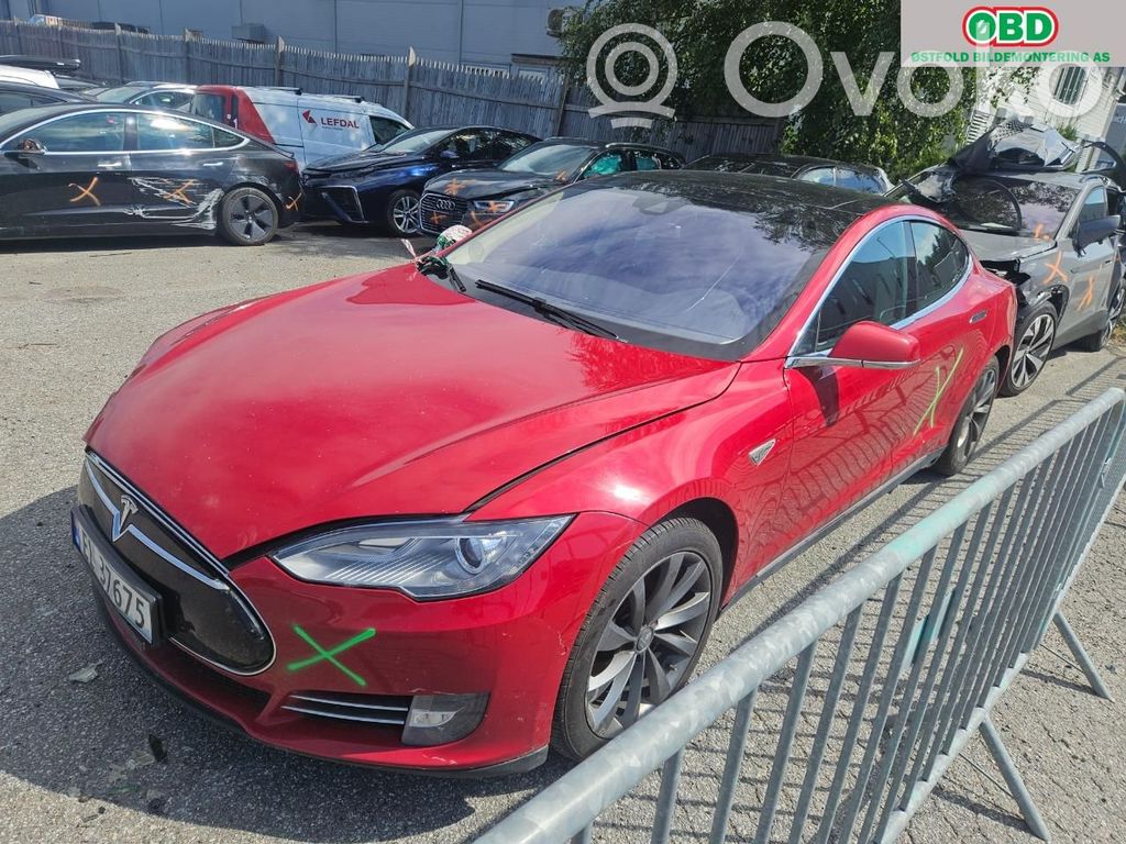 Model S Tesla Model S  102401900C