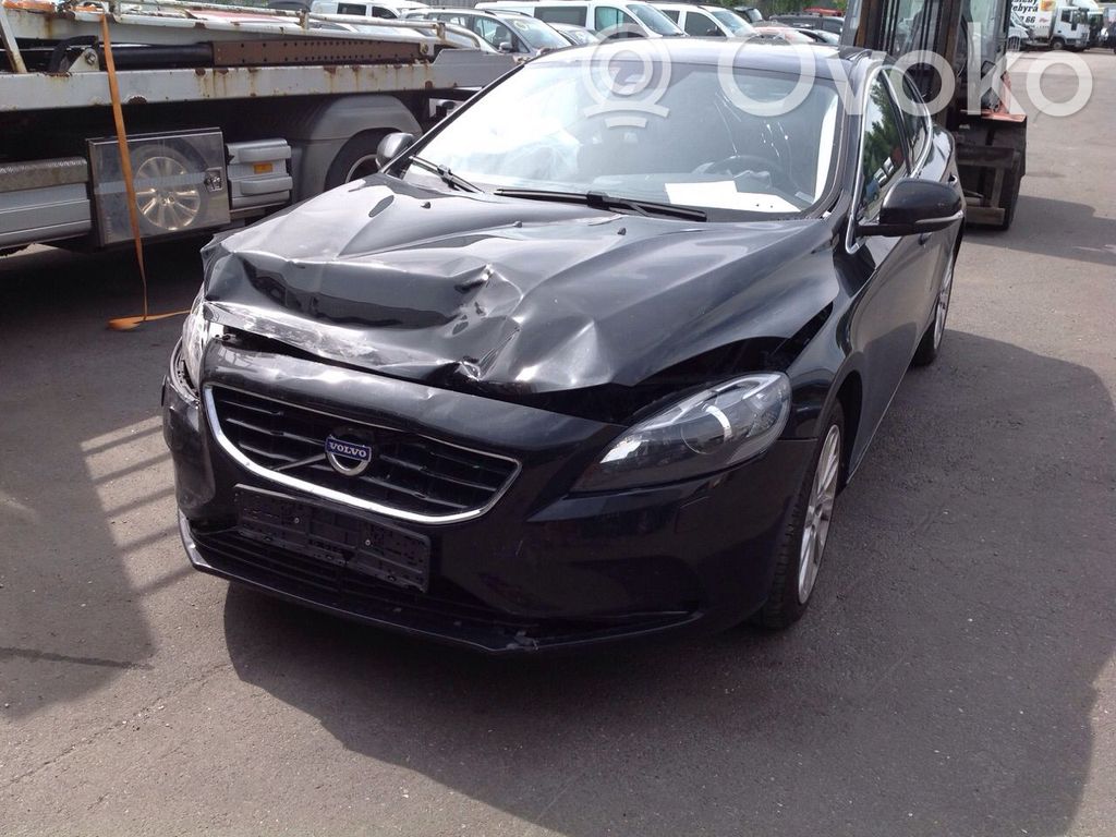 V40 S40, V40  32321999