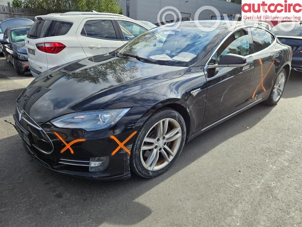 Model S Tesla Model S  145362800B