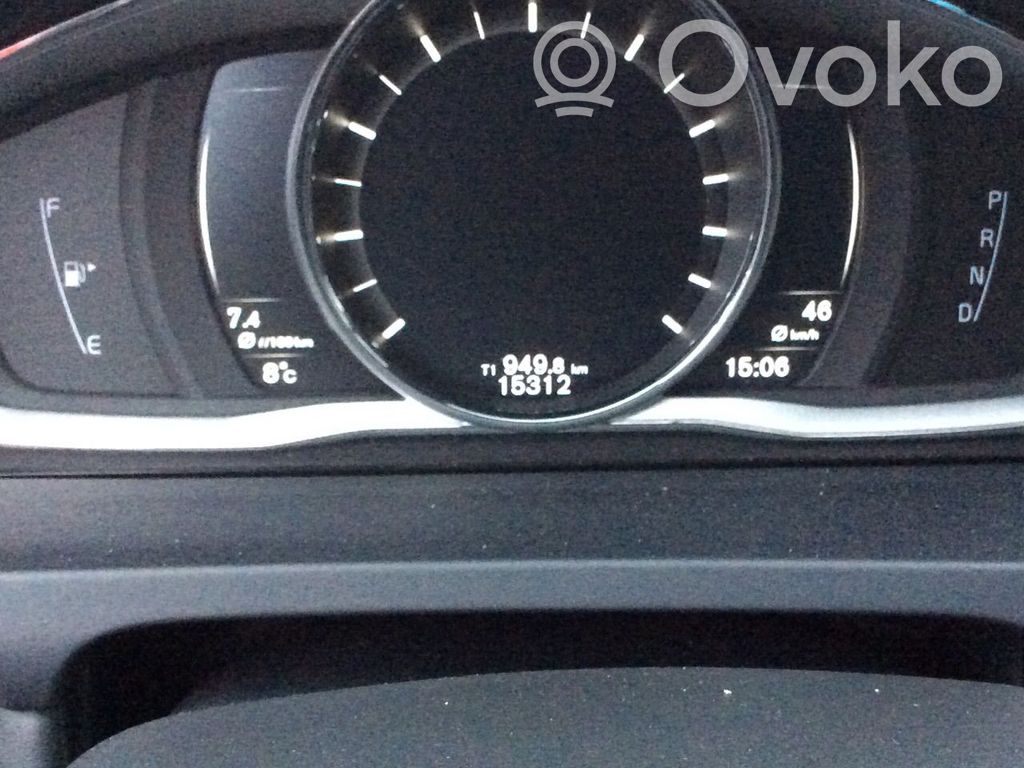 V60 V60, V60 Cross Country  31375722