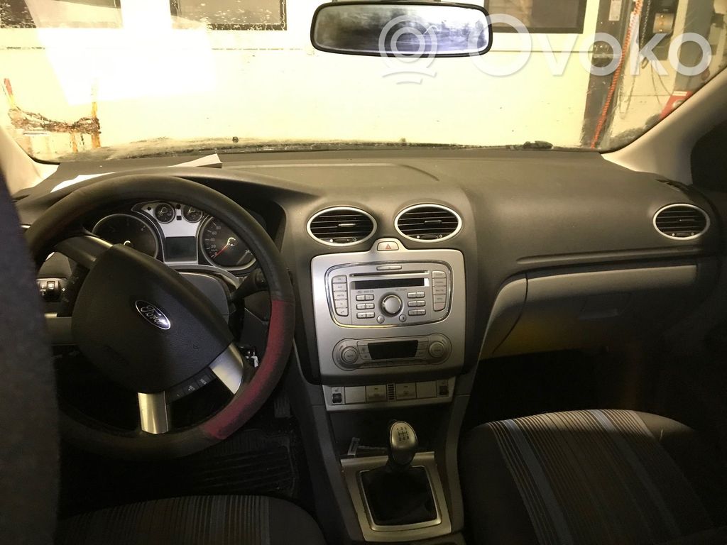 Focus Focus  1699880