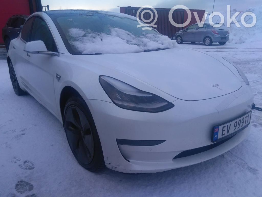 Model 3 Tesla Model 3  152796301