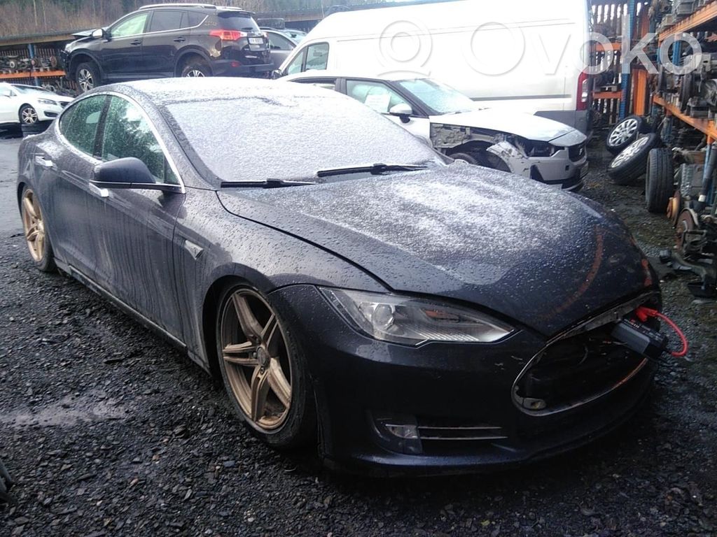 Model S Tesla Model S  101496300K