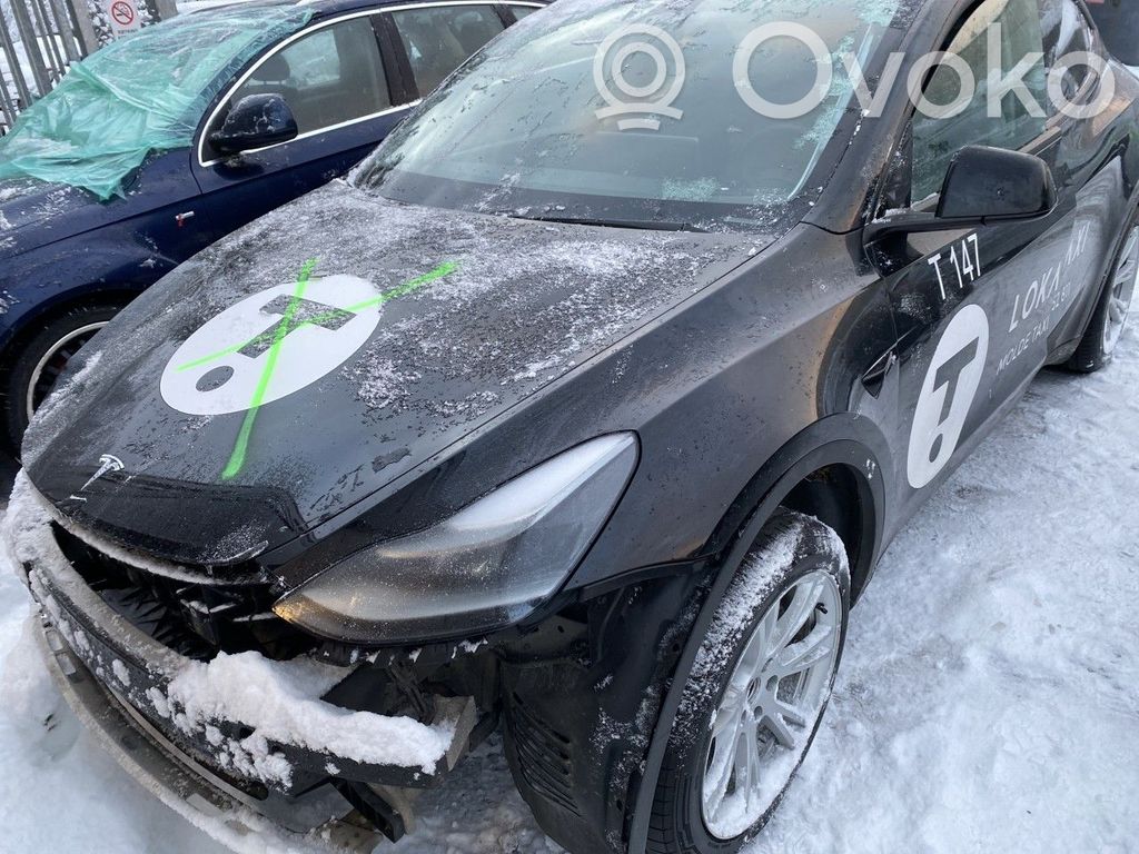 Model Y Tesla Model Y  149586420D