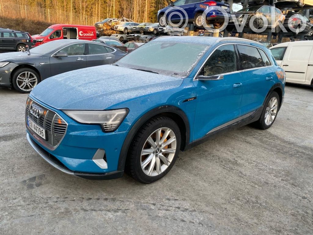 e-tron e-tron  4KE920795B