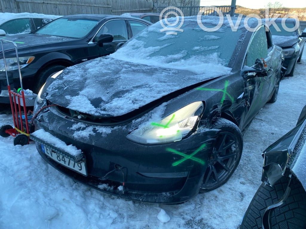 Model 3 Tesla Model 3  1081460E0D