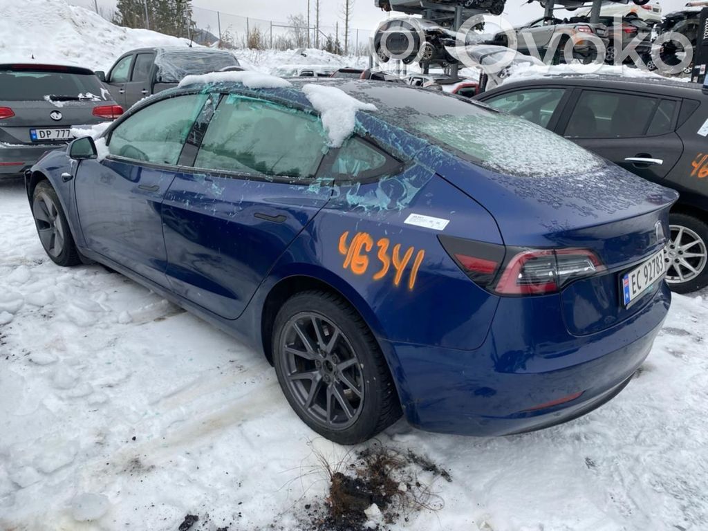 Model 3 Tesla Model 3  104434100D