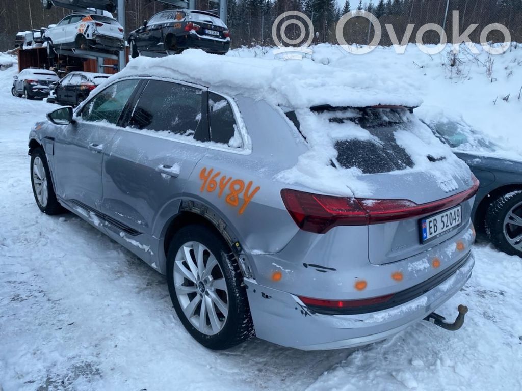 e-tron e-tron  4KE907558C