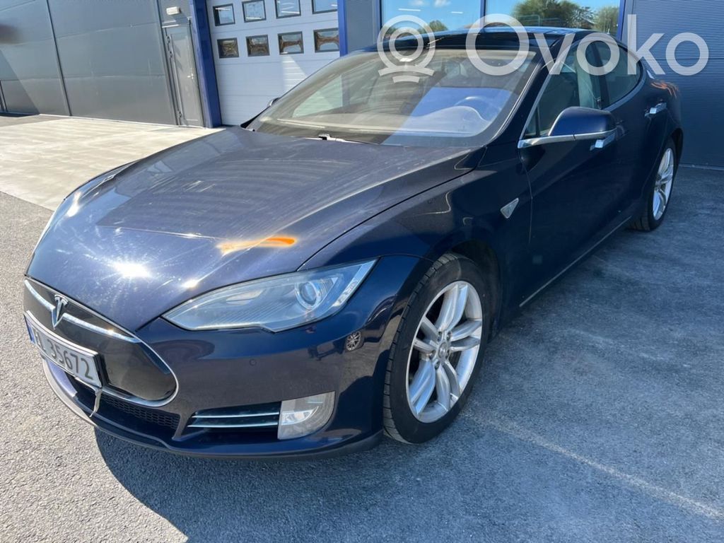 Model S Tesla Model S