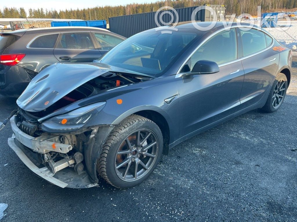 Model 3 Tesla Model 3  104462200D