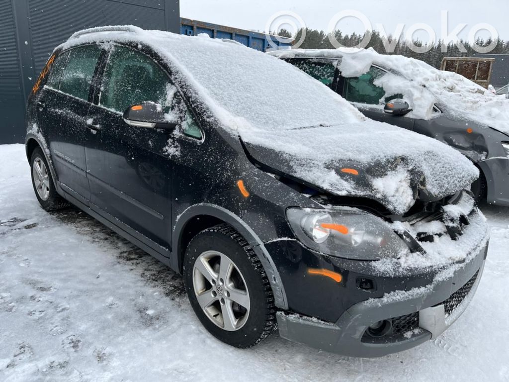 Golf Plus Golf  5M0833106B