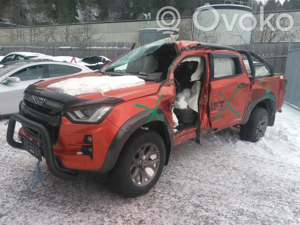 D-Max D-Max  8975164861