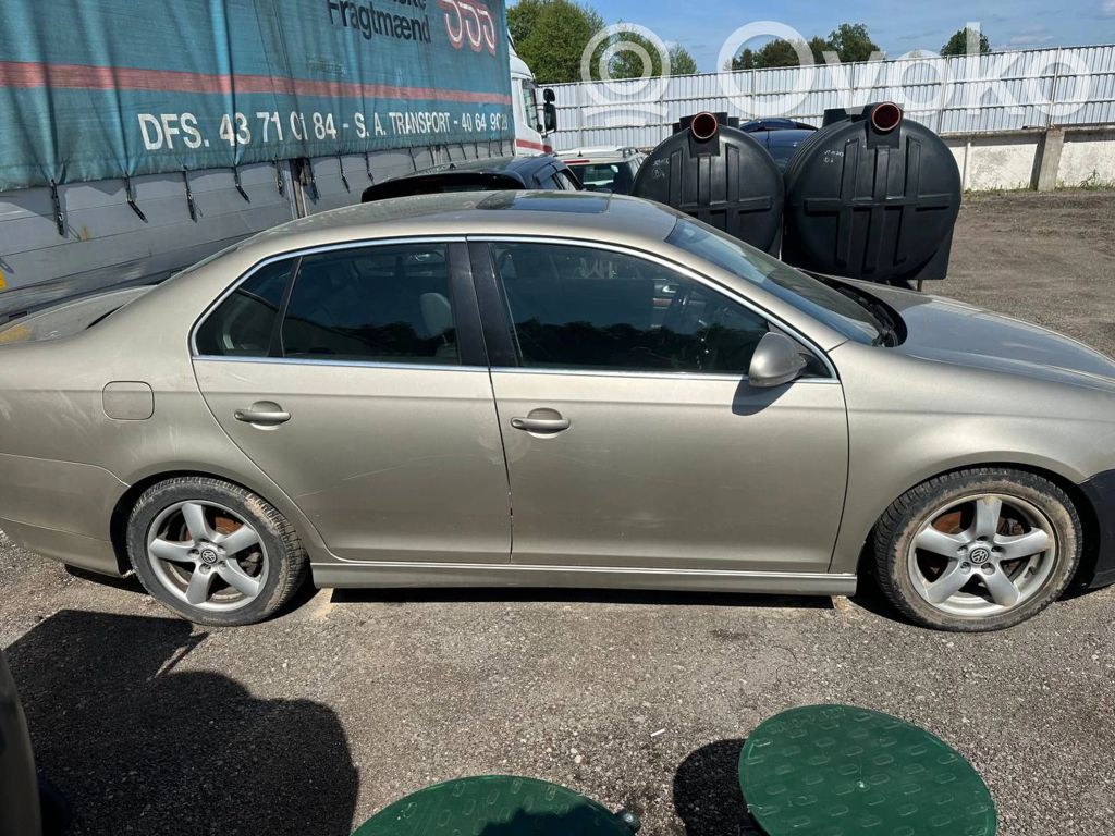 Jetta V Jetta  0281004085