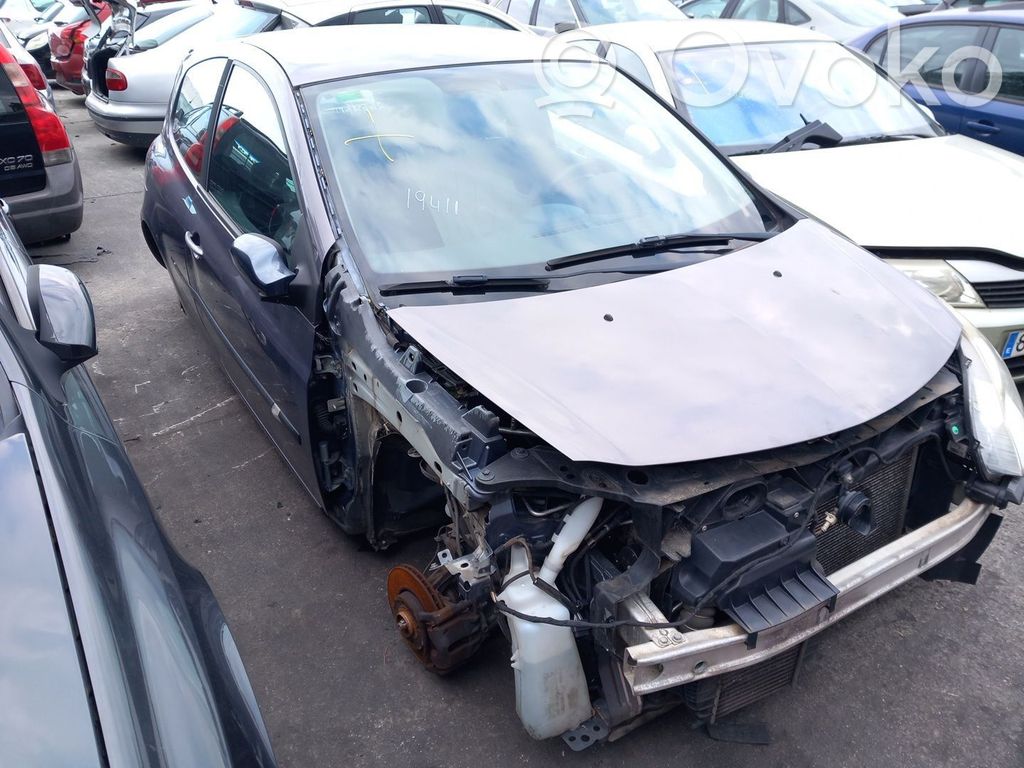 Clio III Clio  7701476104