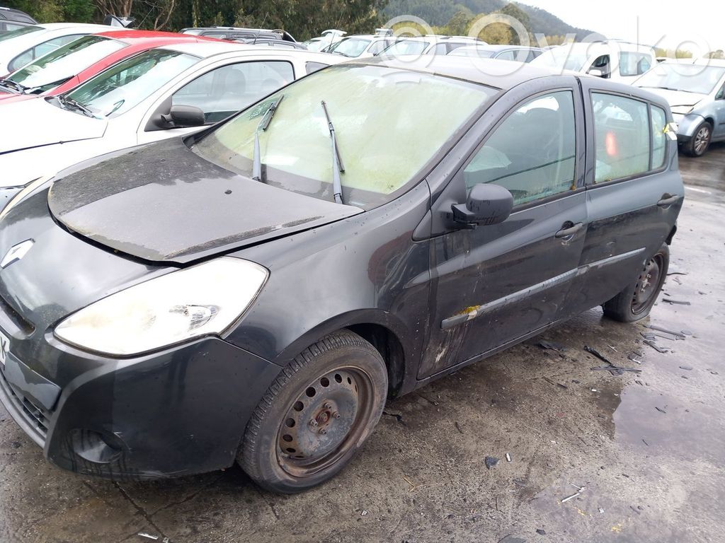 Clio III Clio  8200522357