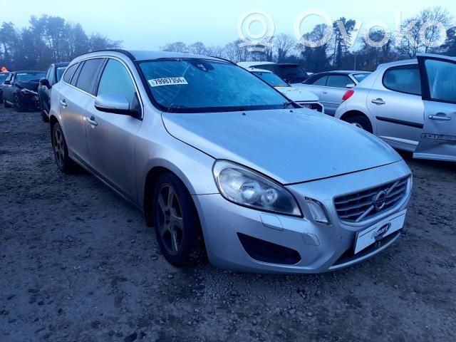 V60 V60, V60 Cross Country  D4162T