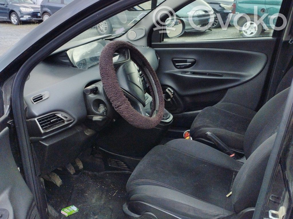 Ypsilon Ypsilon  71773809