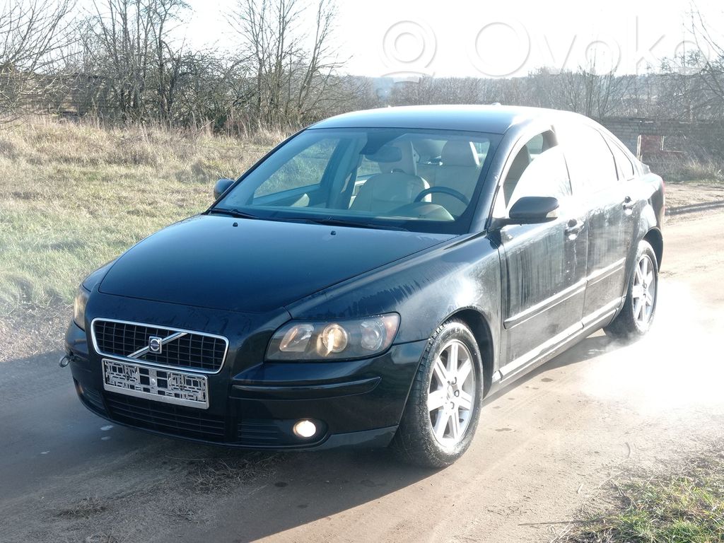 S40 S40, V40