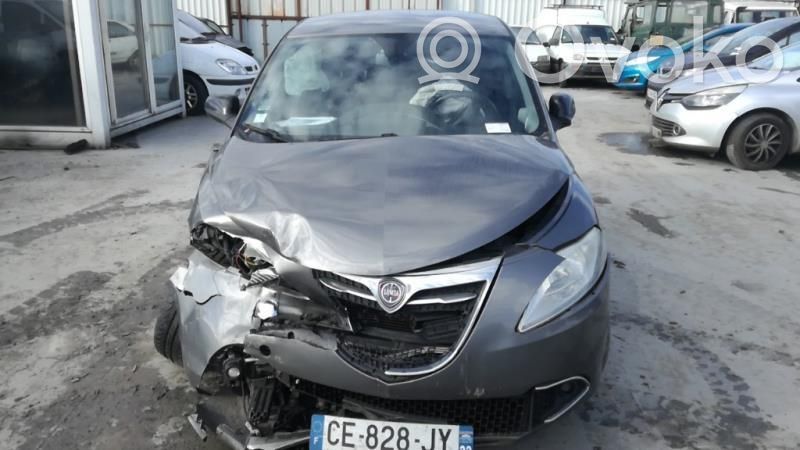 Ypsilon Ypsilon  52180852