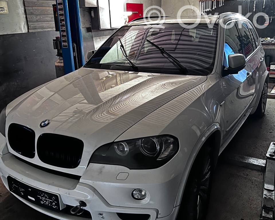 X5 E70 X5  678012607