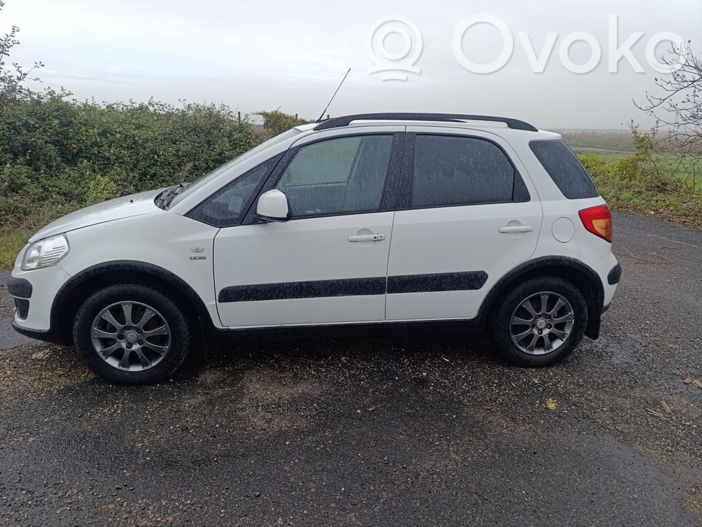 SX4 SX4 S-Cross  B79J4