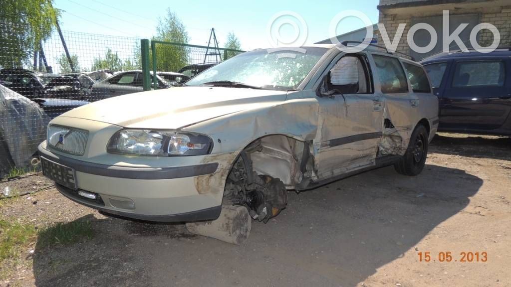 V70 S70, V70, V70 XC  8662922
