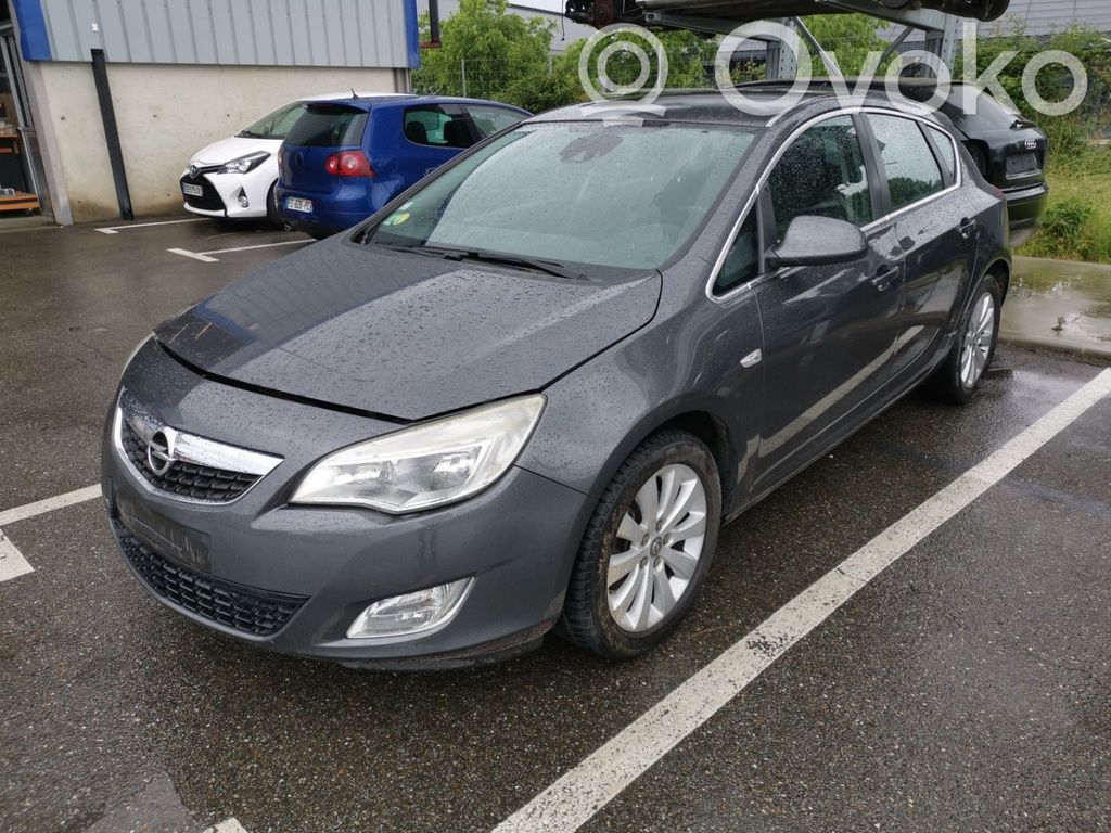 Astra J Astra  13285778