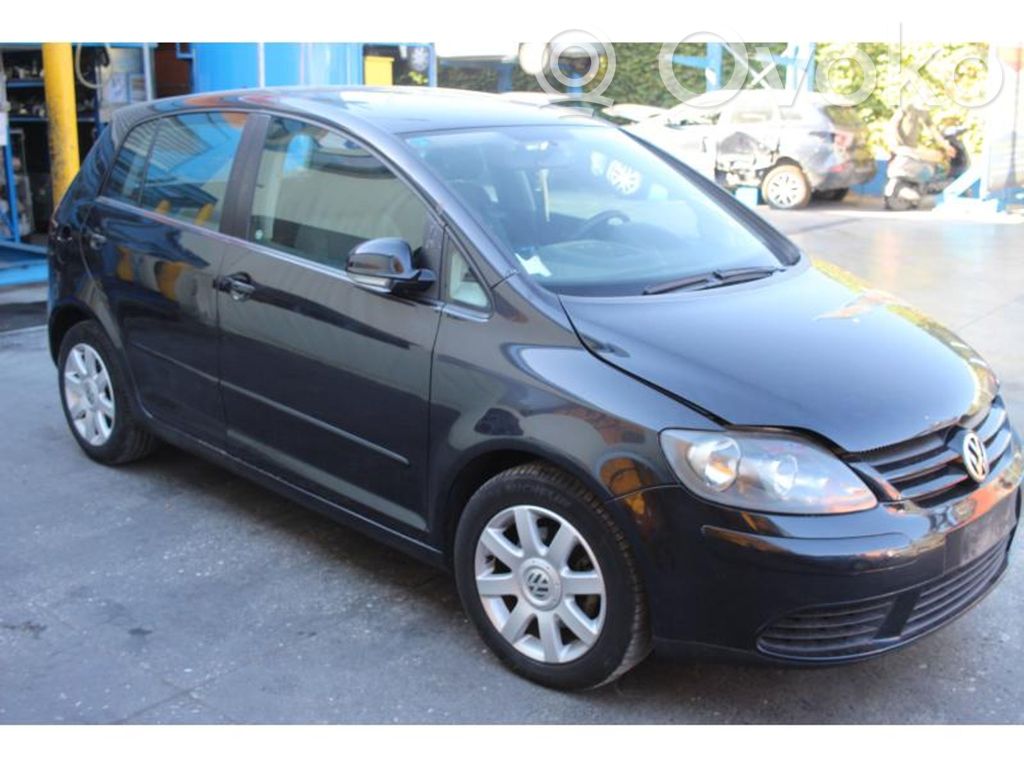 Golf Plus Golf  5M0833105B