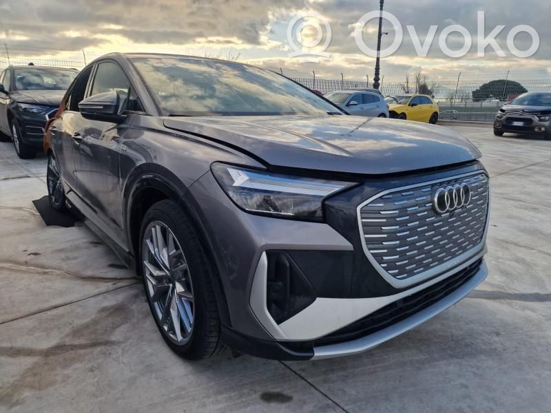 Q4 Sportback e-tron Q4 e-tron  1EA411315C