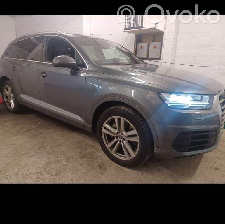 Q7 4M Q7  4M241906503S