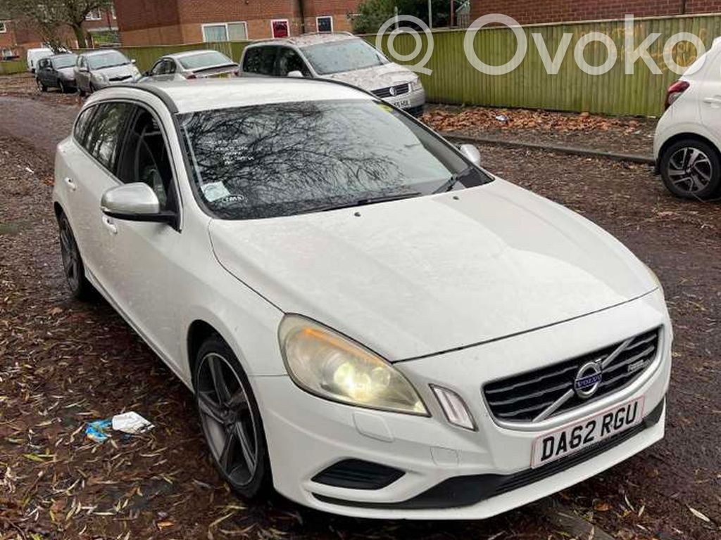 V60 V60, V60 Cross Country  30657961