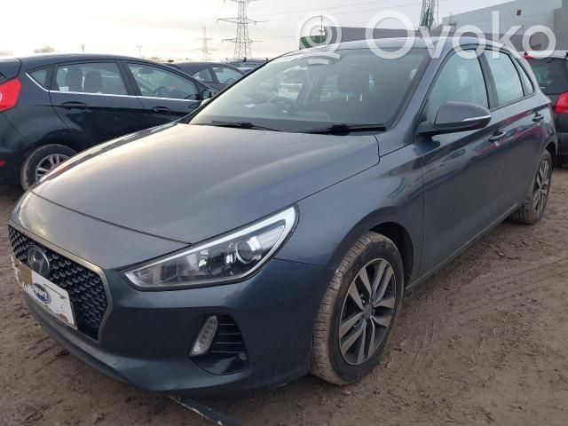 i30 i30  86611G4200