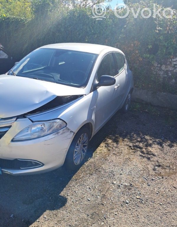 Ypsilon Ypsilon  0000052121661