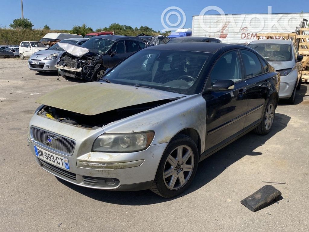 S40 S40, V40  31353199