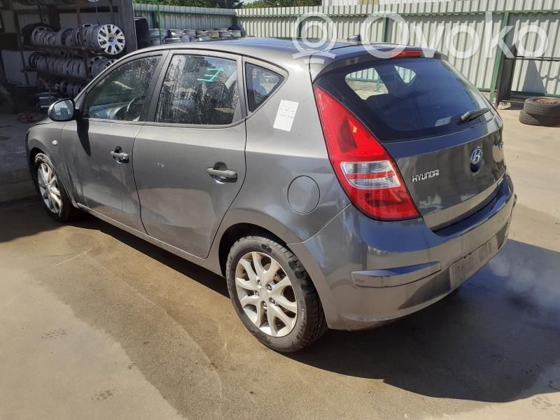 i30 i30  873712L000