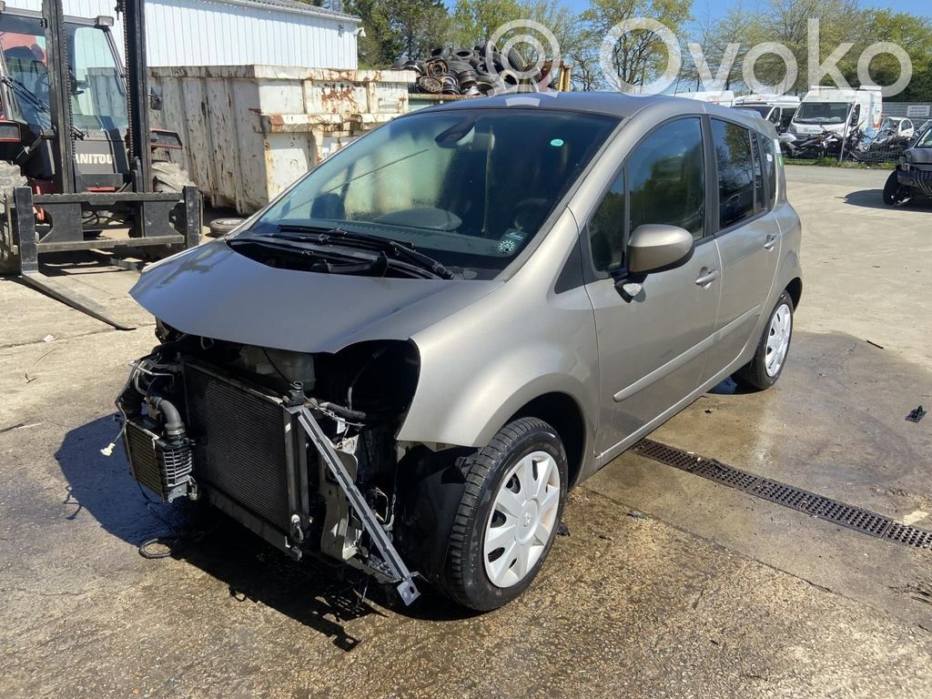 Grand Modus Modus  8200670131