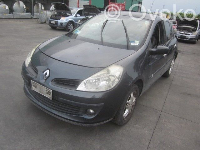 Clio II Clio  33056054E